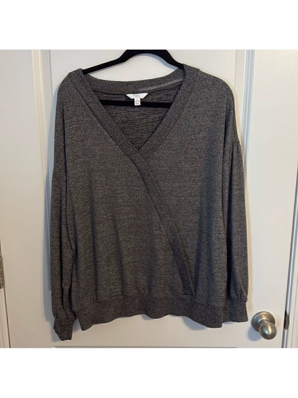 Time and Tru Gray Hacci Wrap Sweater Top V-Neck Long Sleeve Size Large - Picture 6 of 9